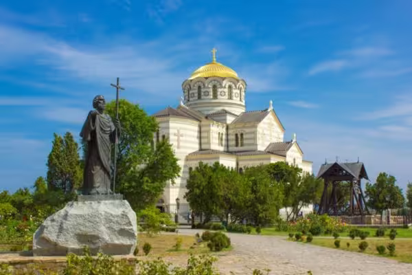 Памятник Андрею Первозванному